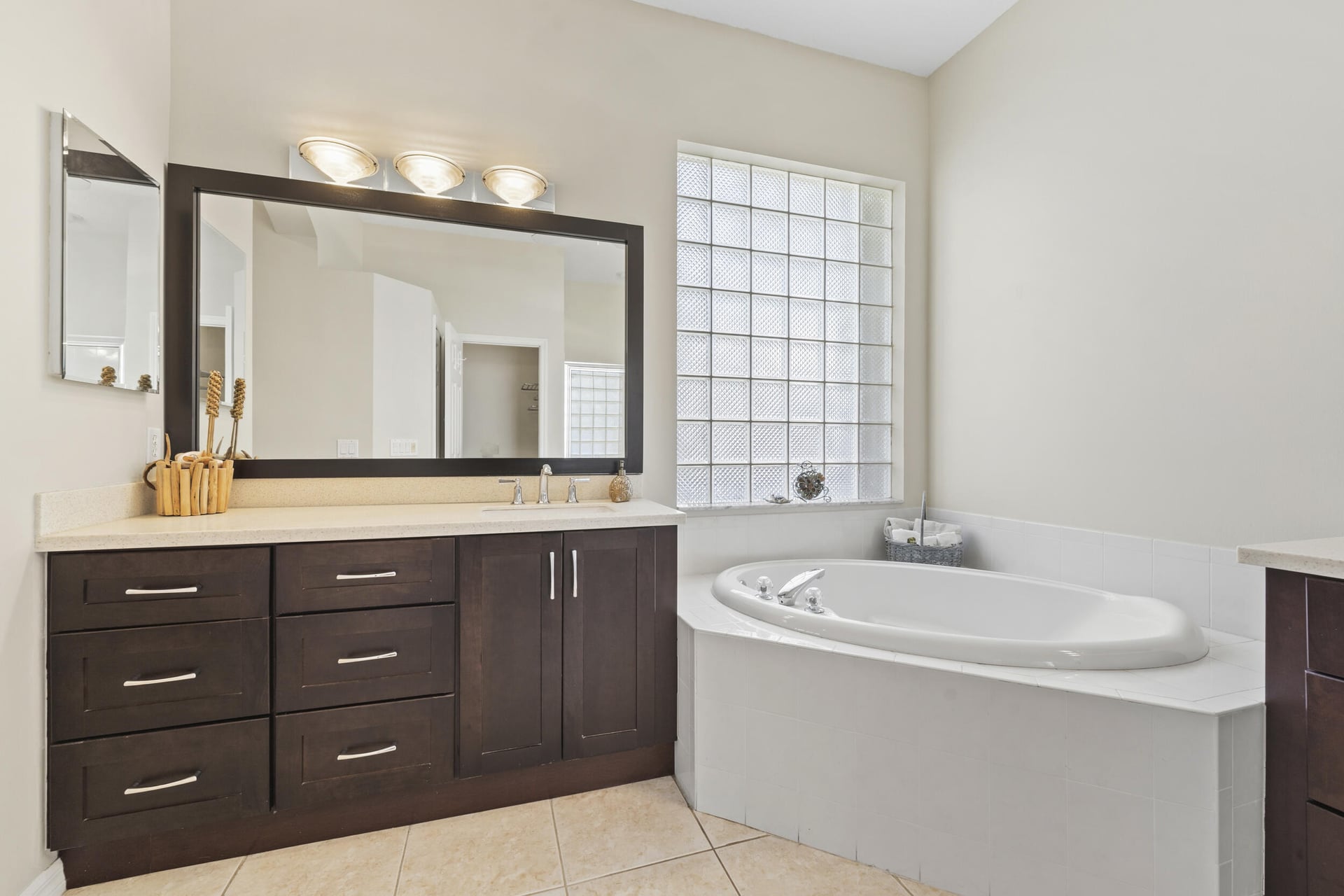 Monarch Country Club Residence photo 22