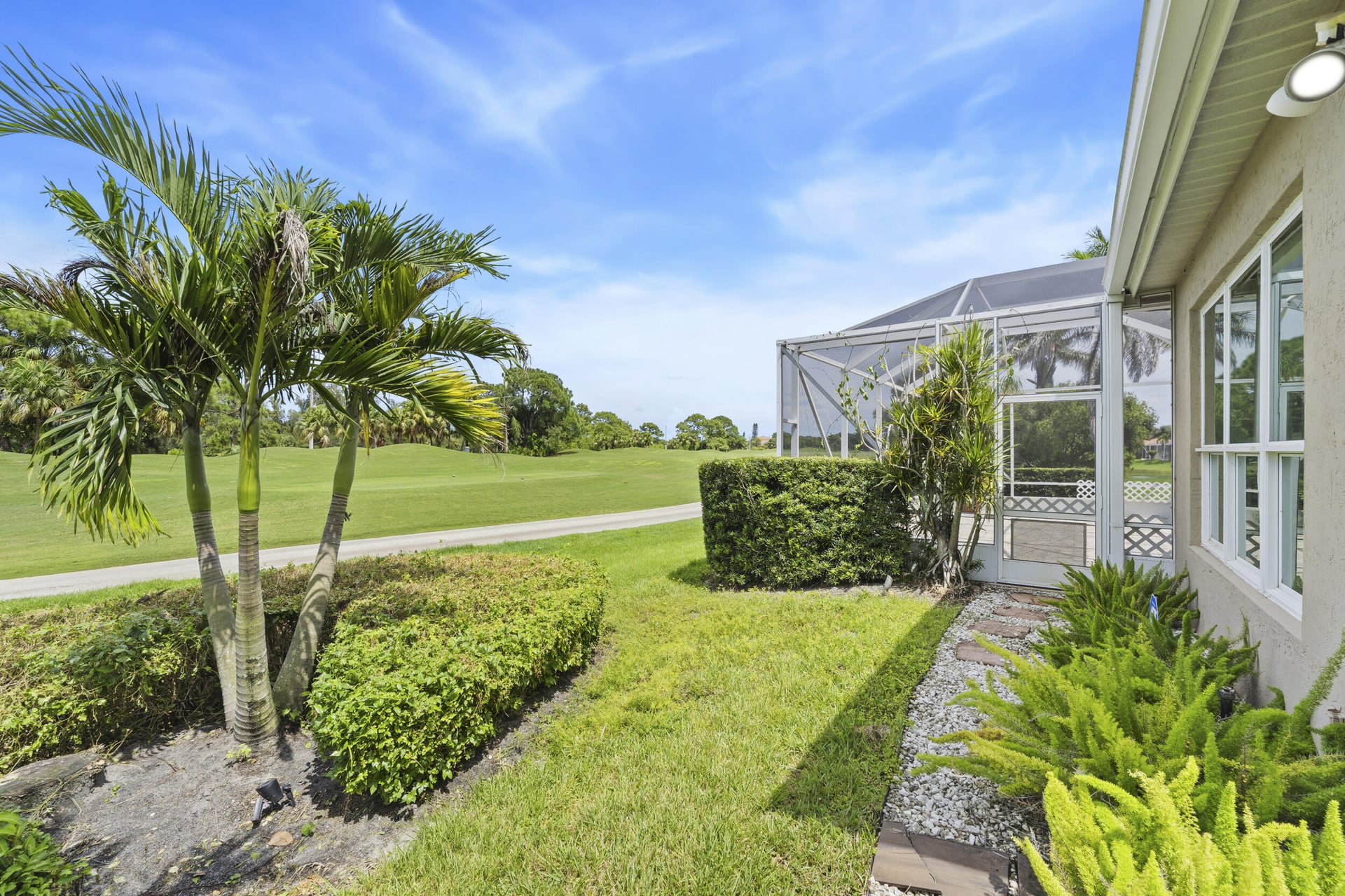Monarch Country Club Residence photo 30