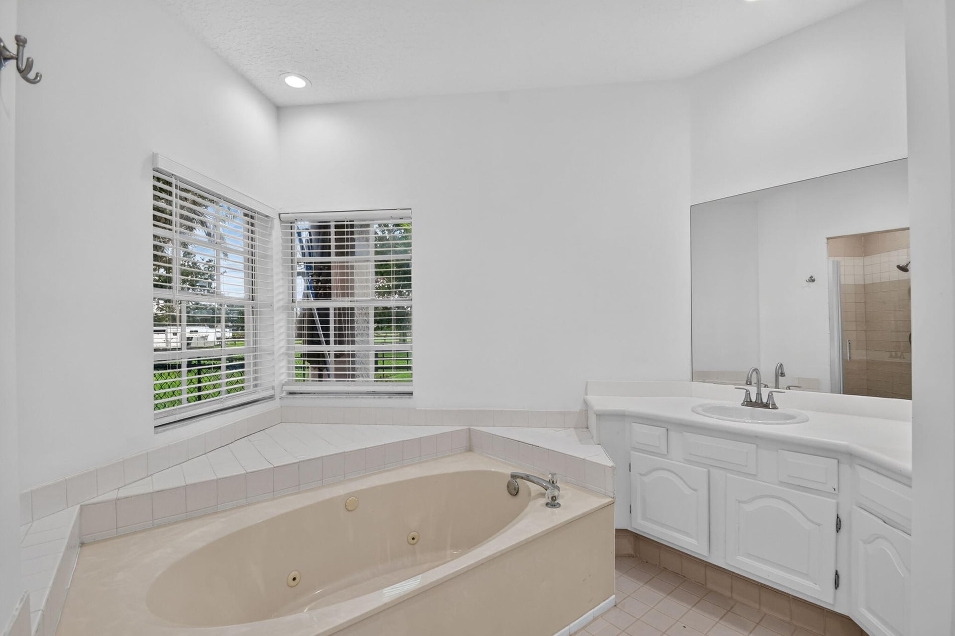 Residence photo 23