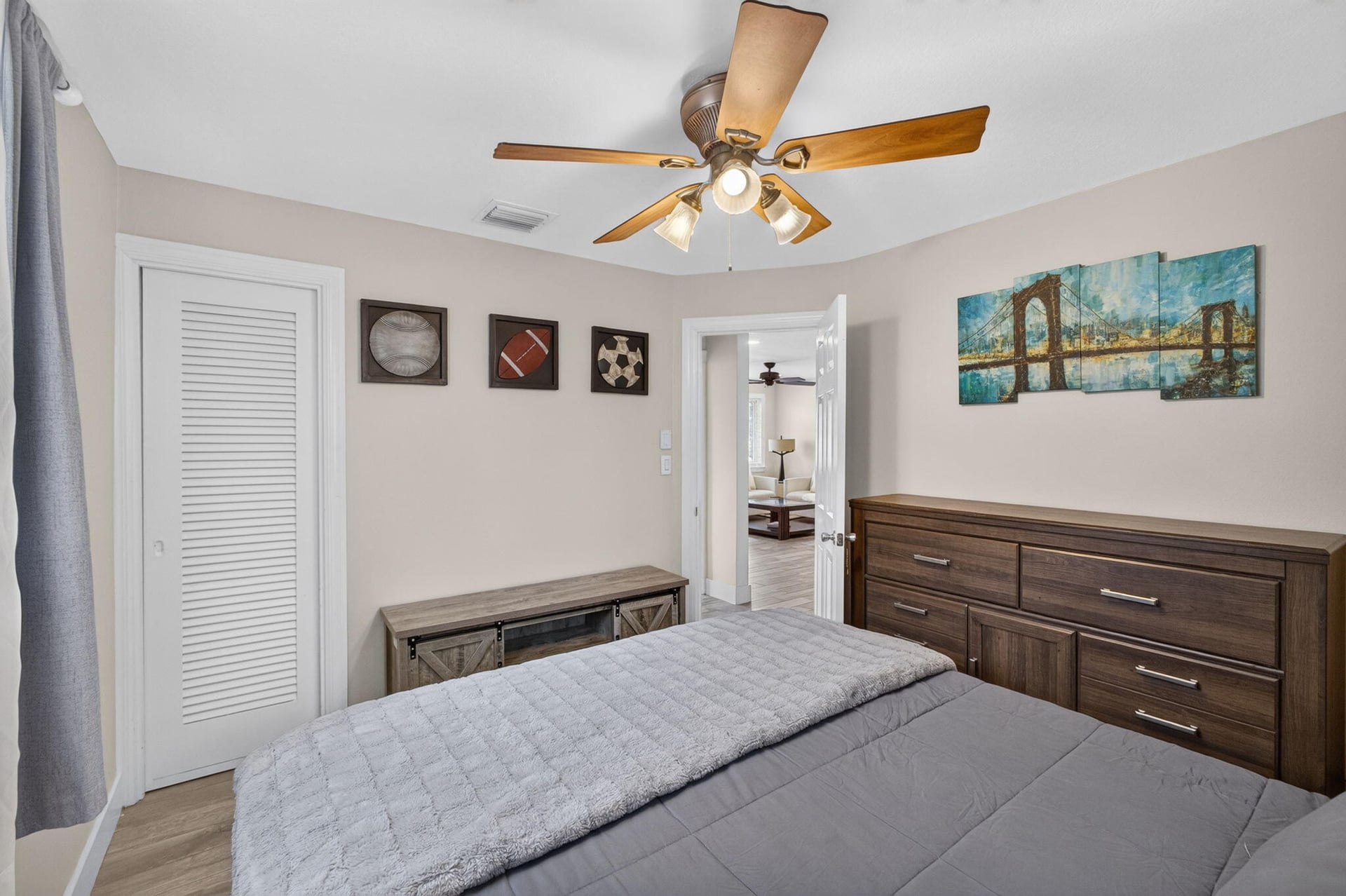 Residence photo 32