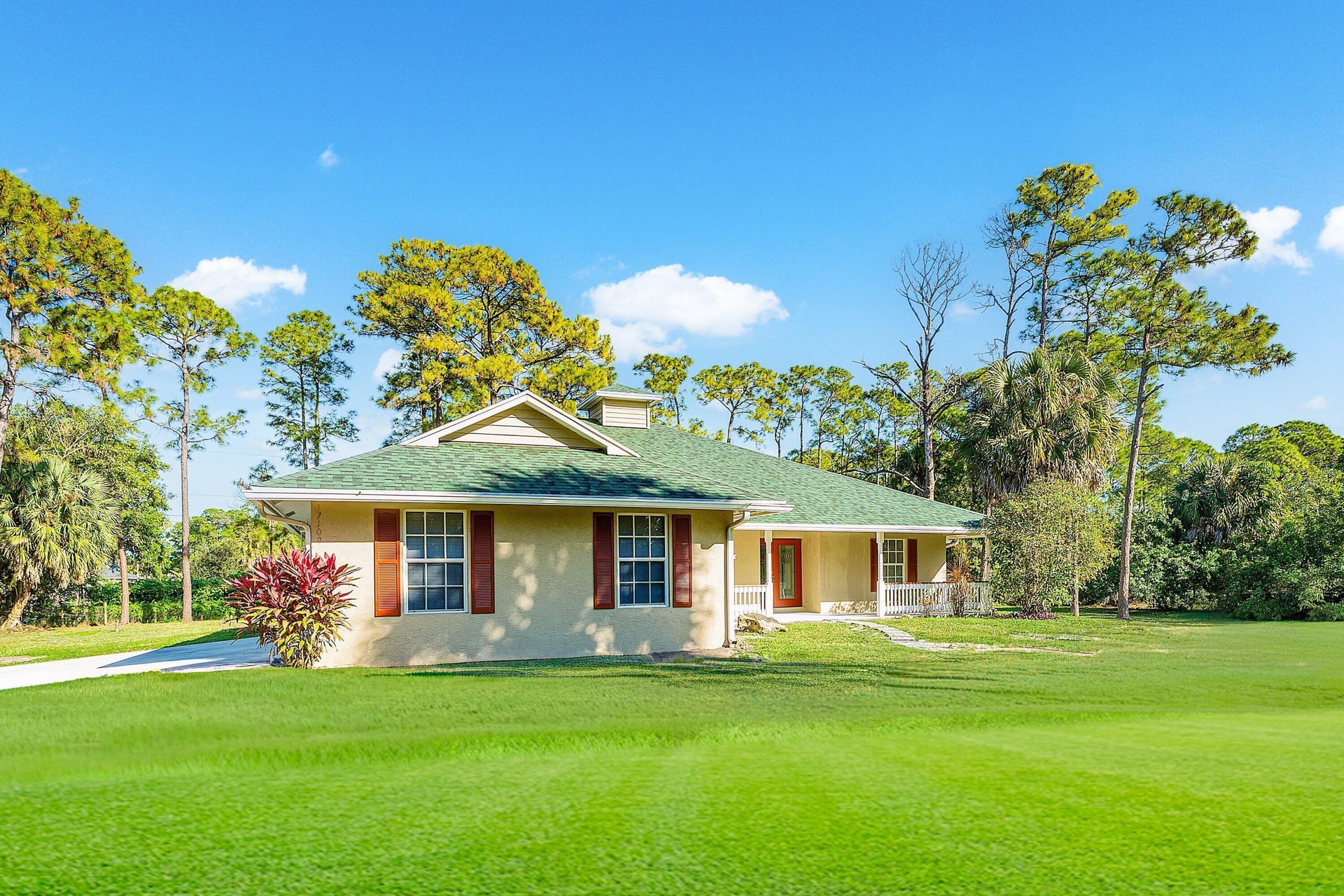 Residence photo 2