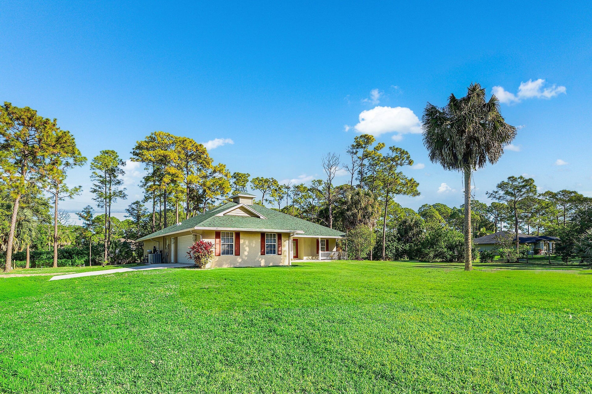 Residence photo 3