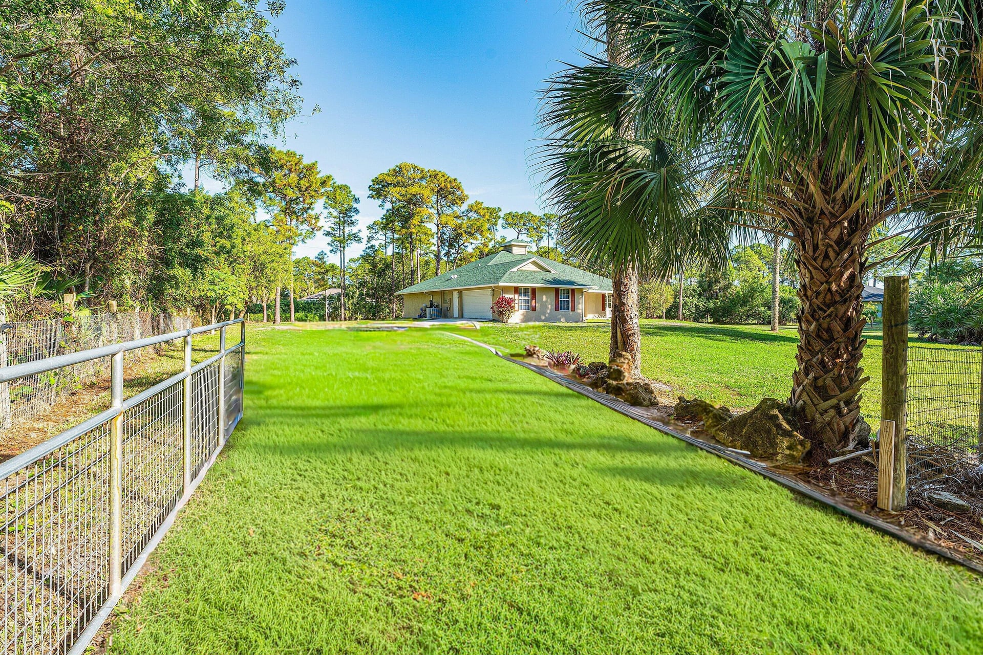 Residence photo 5