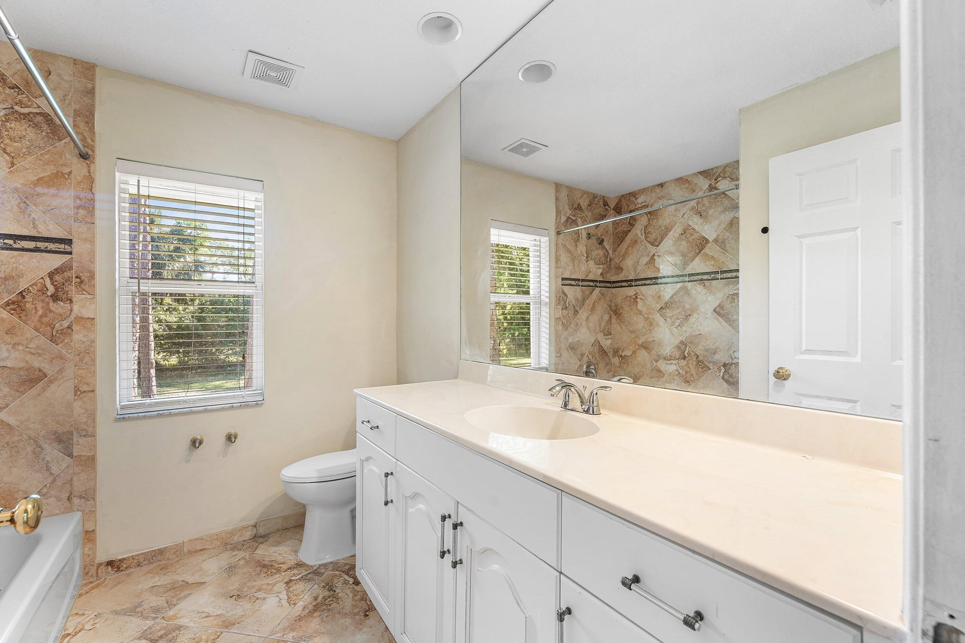 Residence photo 29