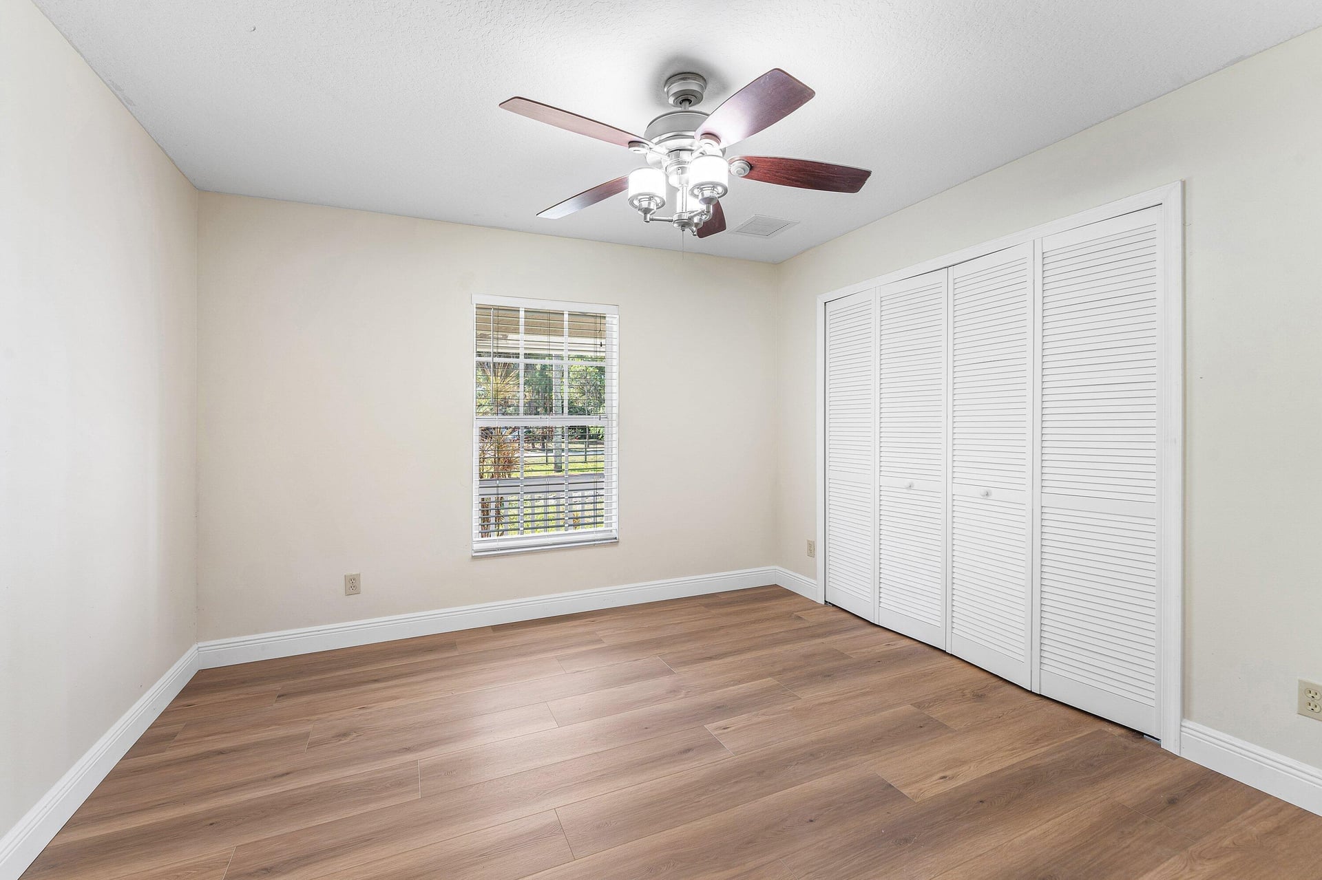 Residence photo 31