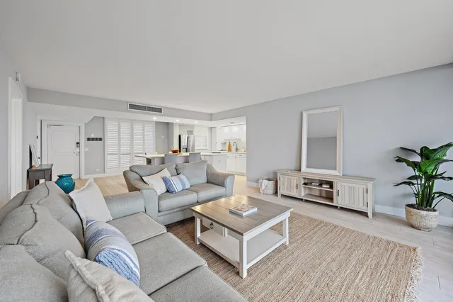  Unit 316 photo 12