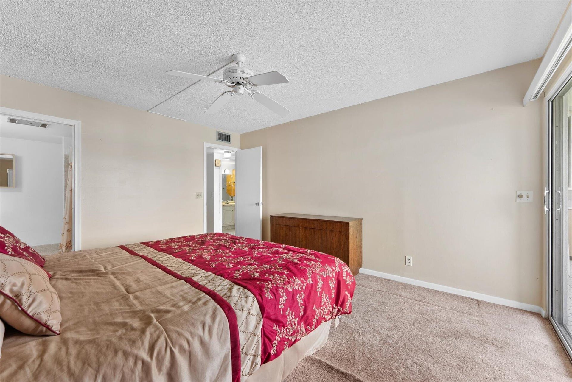 Residence photo 15