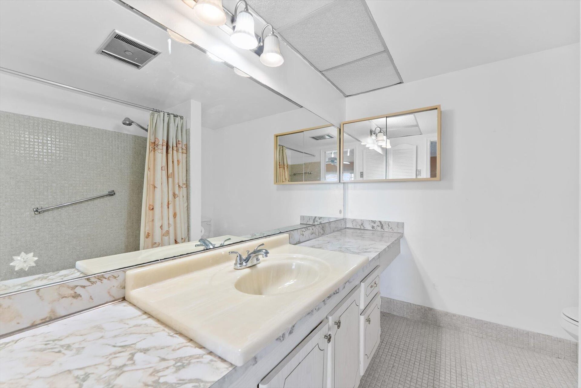 Residence photo 16