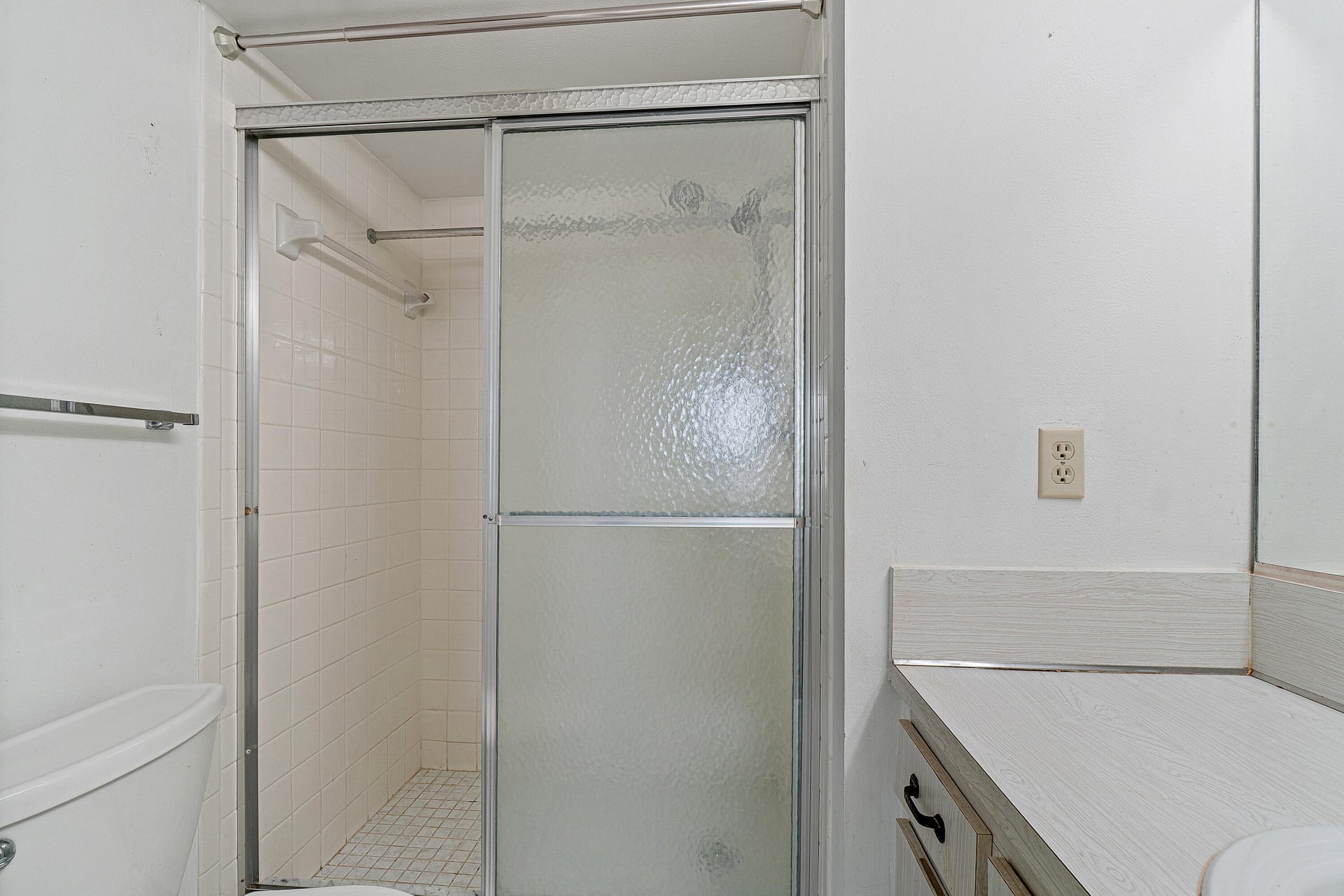 Unit 303 photo 15