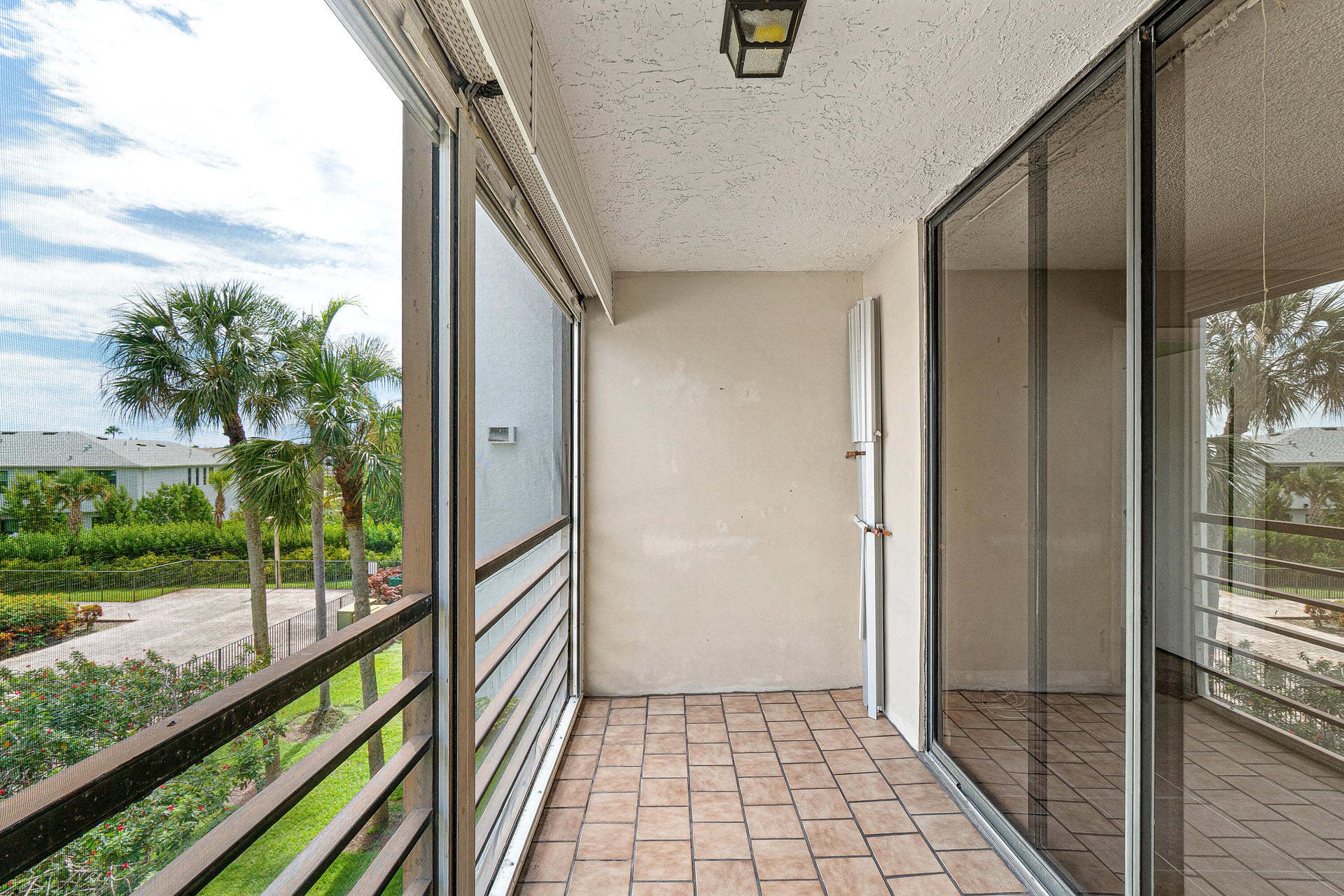 Unit 303 photo 23