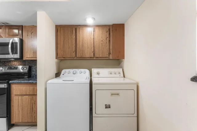  Unit 413 photo 6