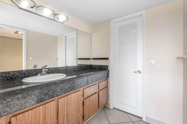  Unit 413 photo 14