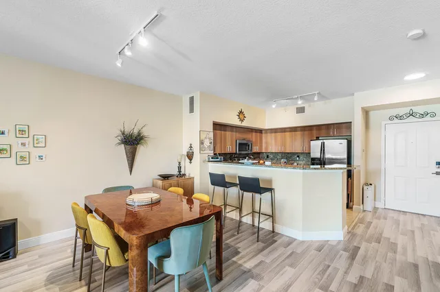 Pineapple Grove Village Condominiums Unit 315 photo 5