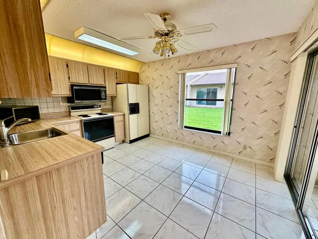 Residence photo 12