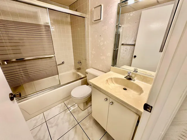 Residence photo 16
