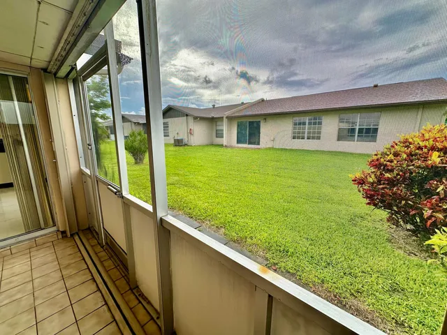 Residence photo 34