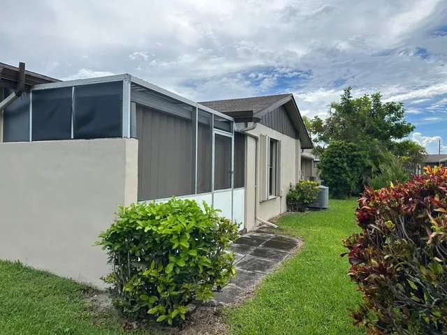 Residence photo 36