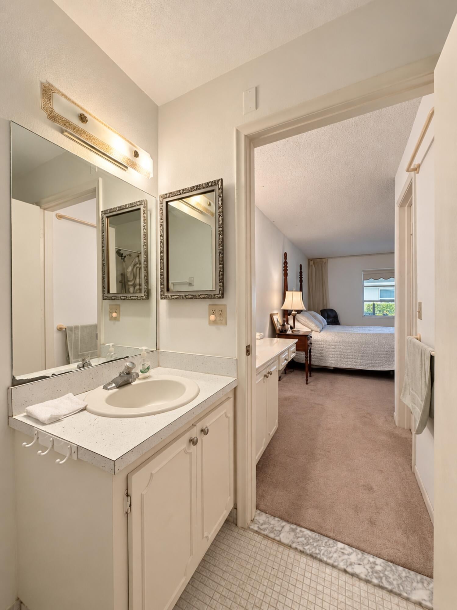 Unit 36-C photo 8