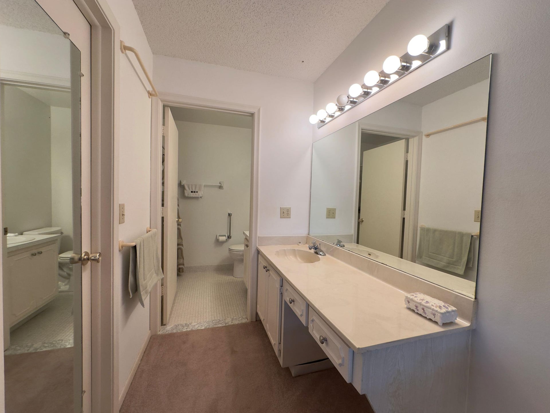 Unit 36-C photo 9