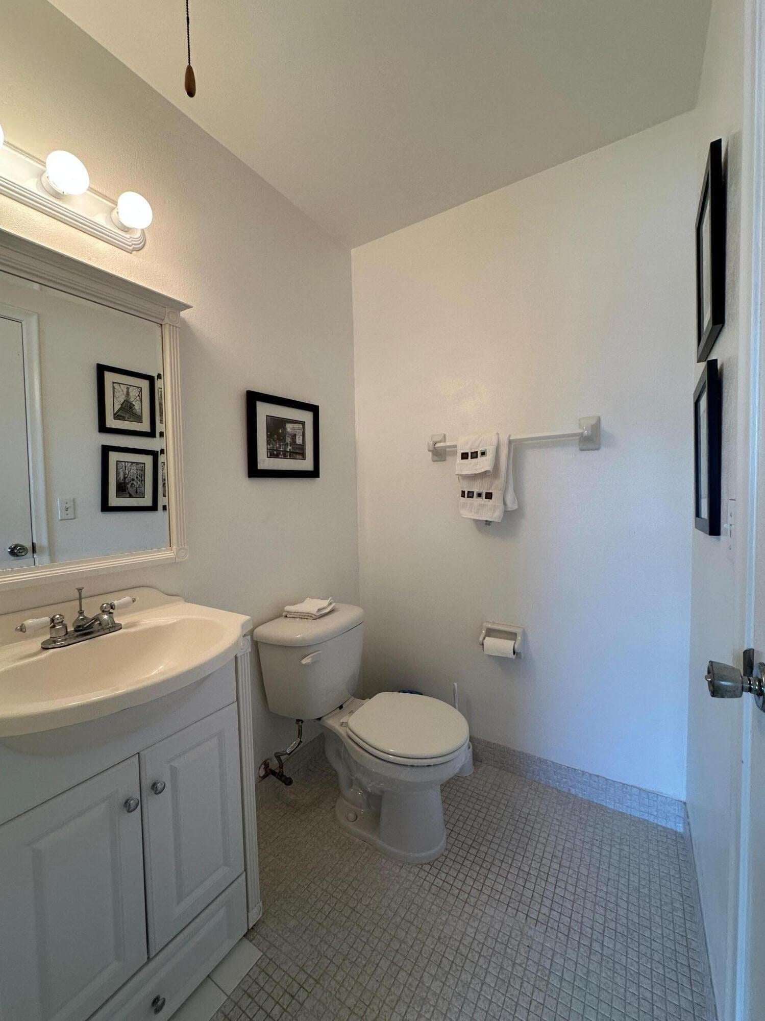 Unit 36-C photo 12
