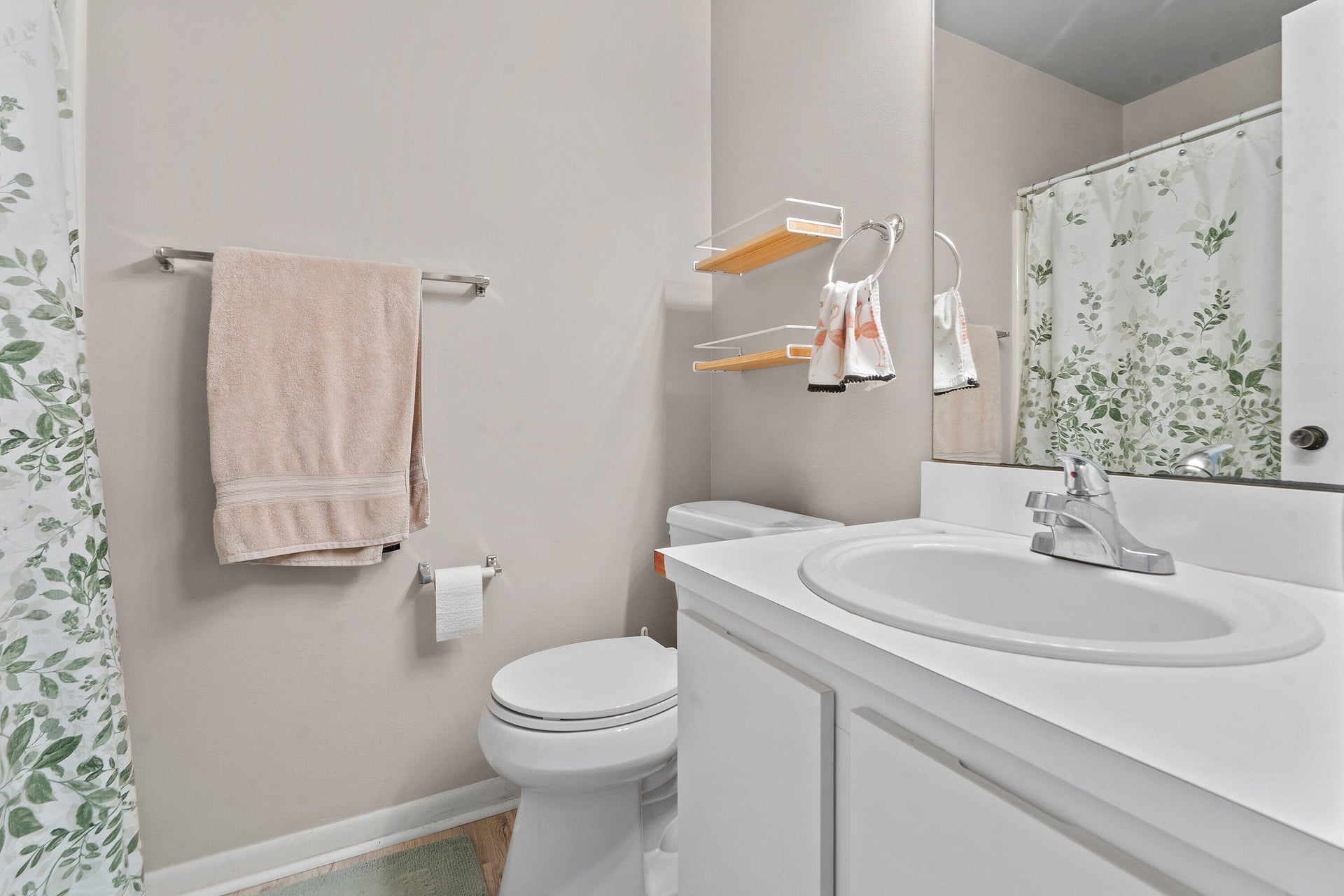Unit C photo 23