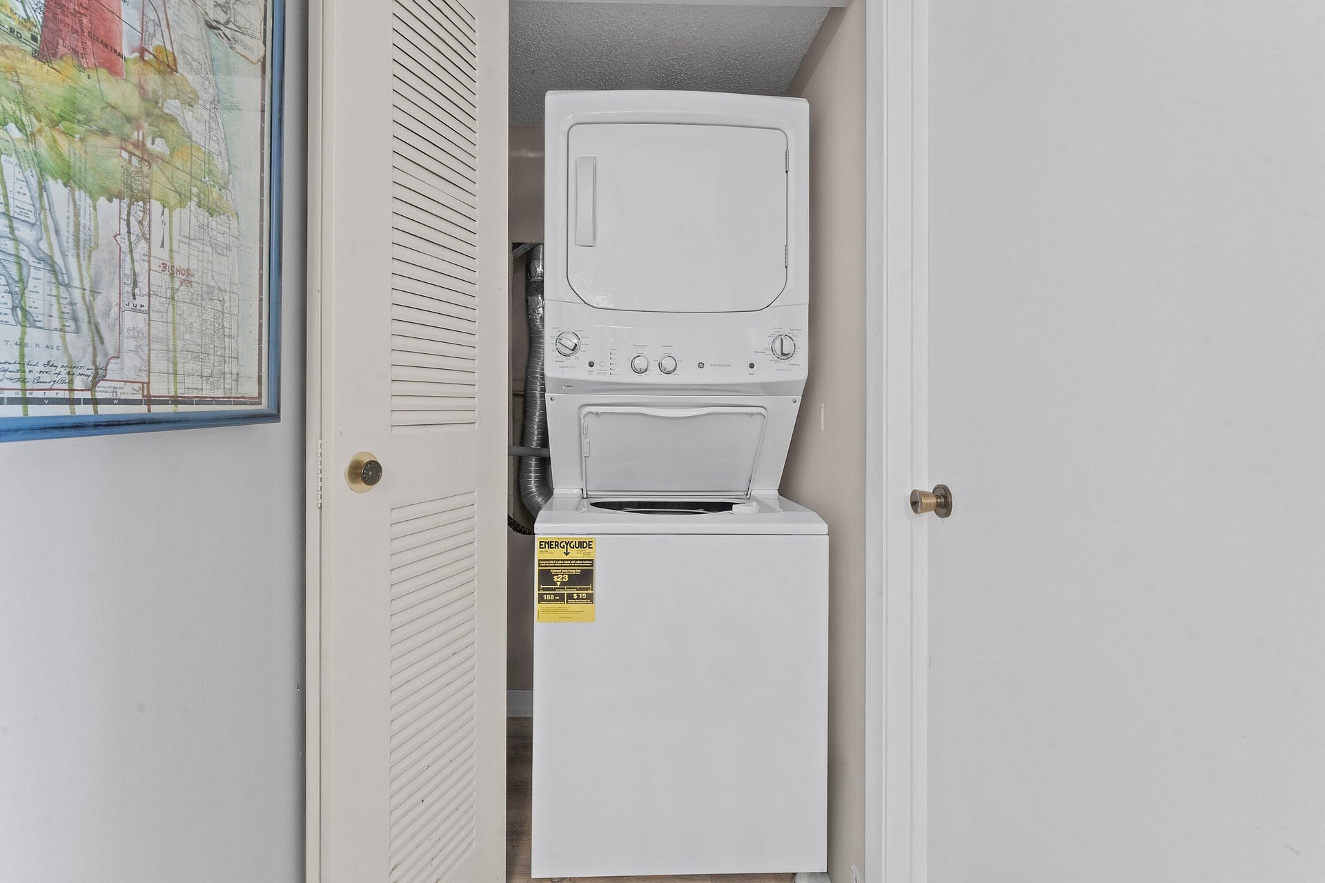 Unit C photo 24