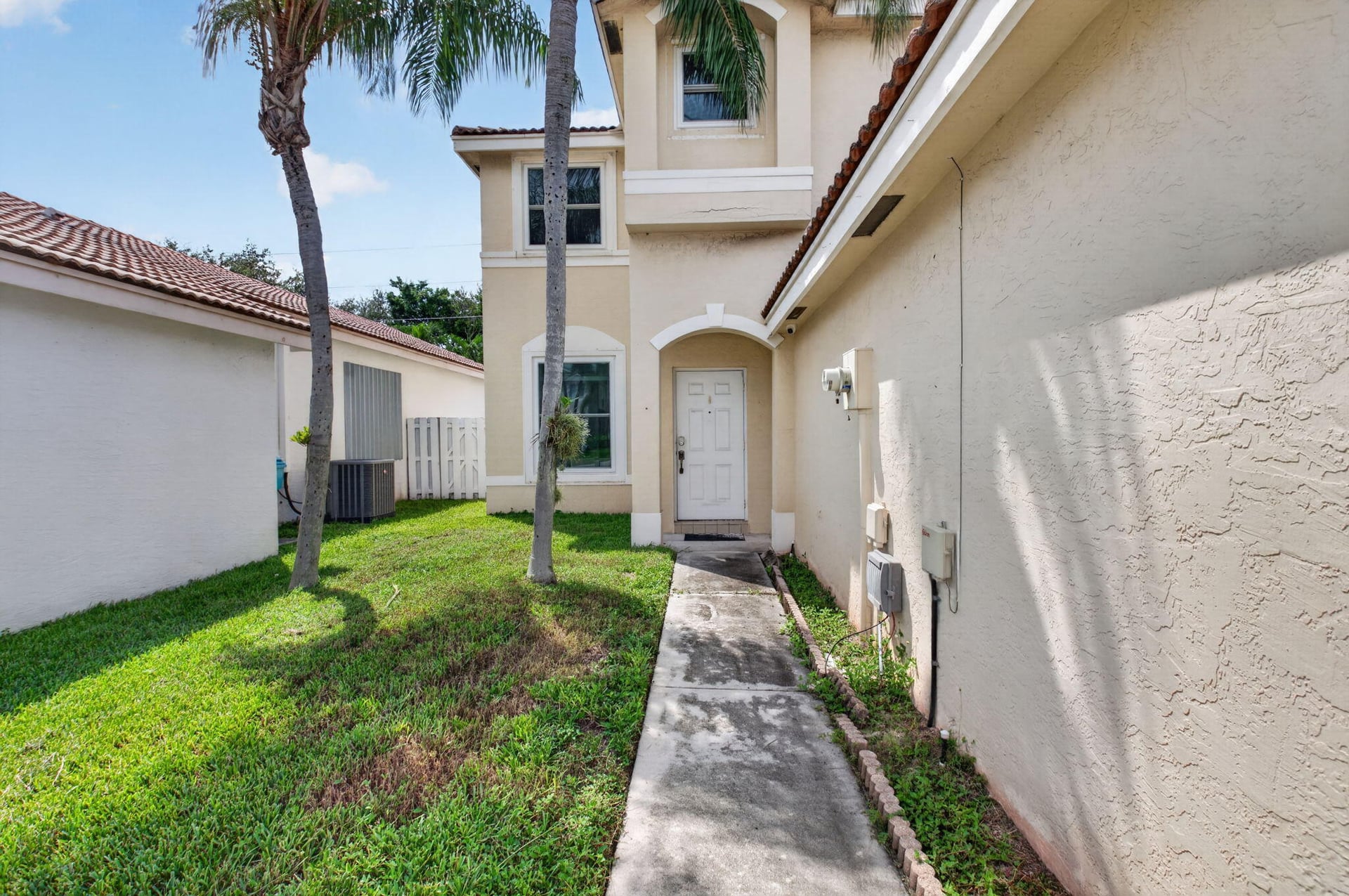  Residence photo 5