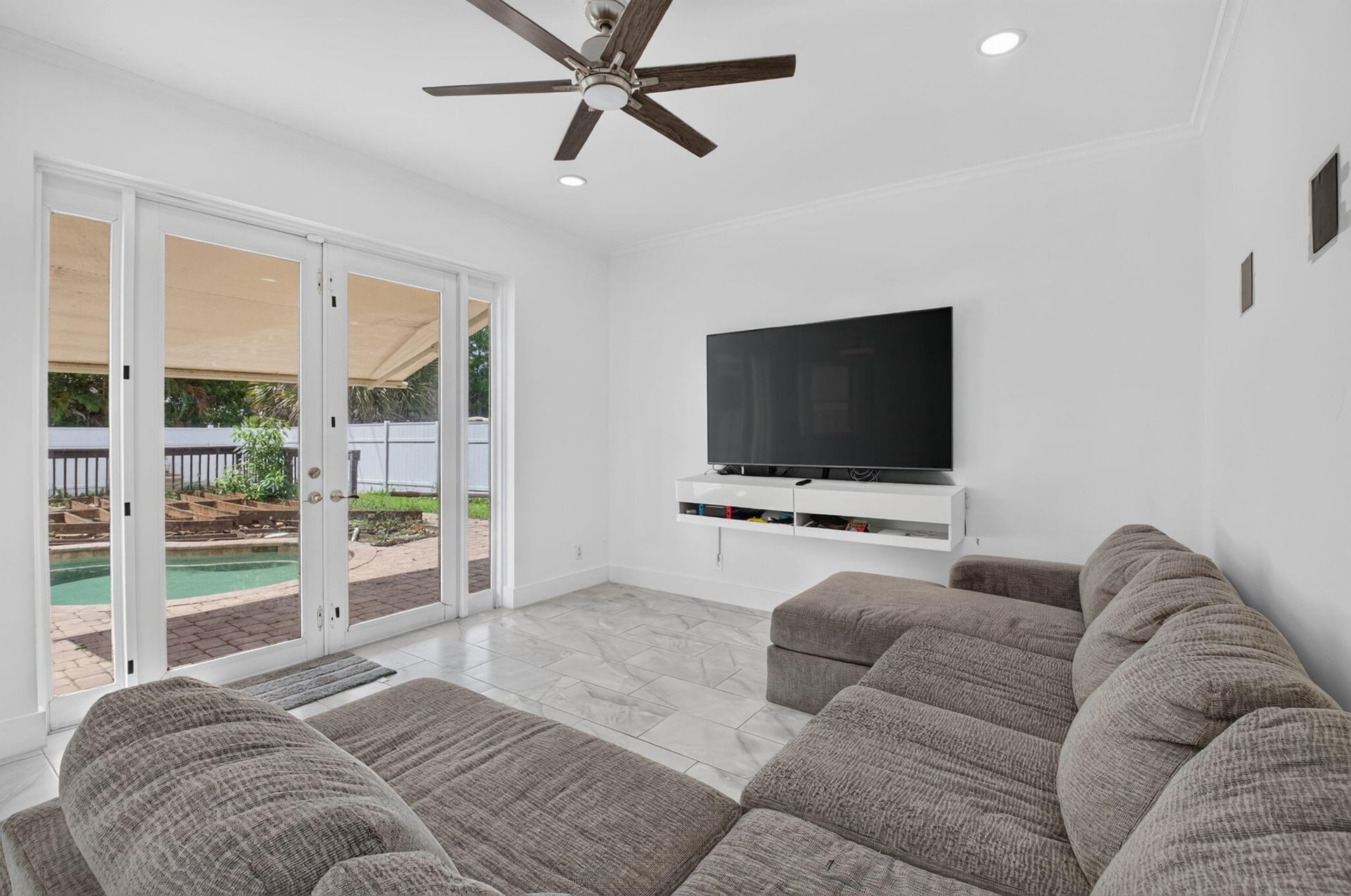  Residence photo 17