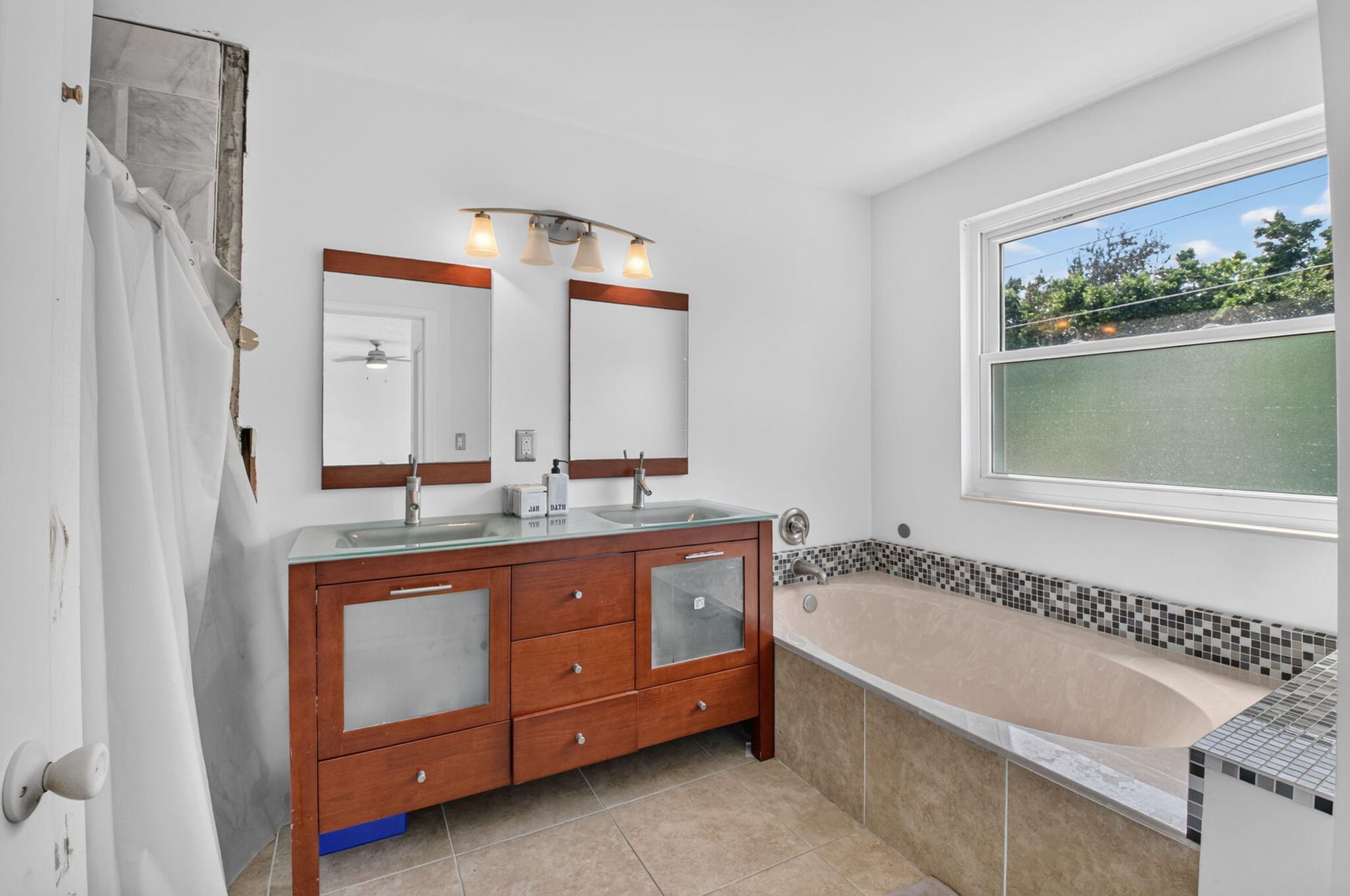  Residence photo 26