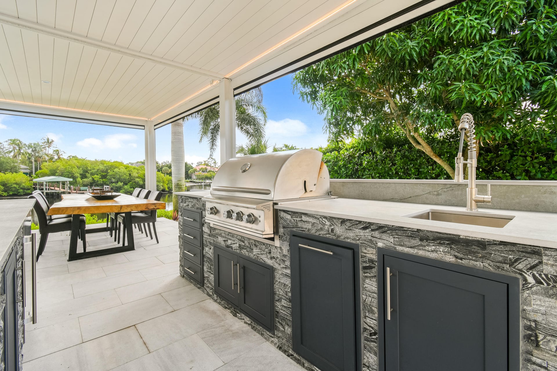 Heritage Oaks Residence photo 24