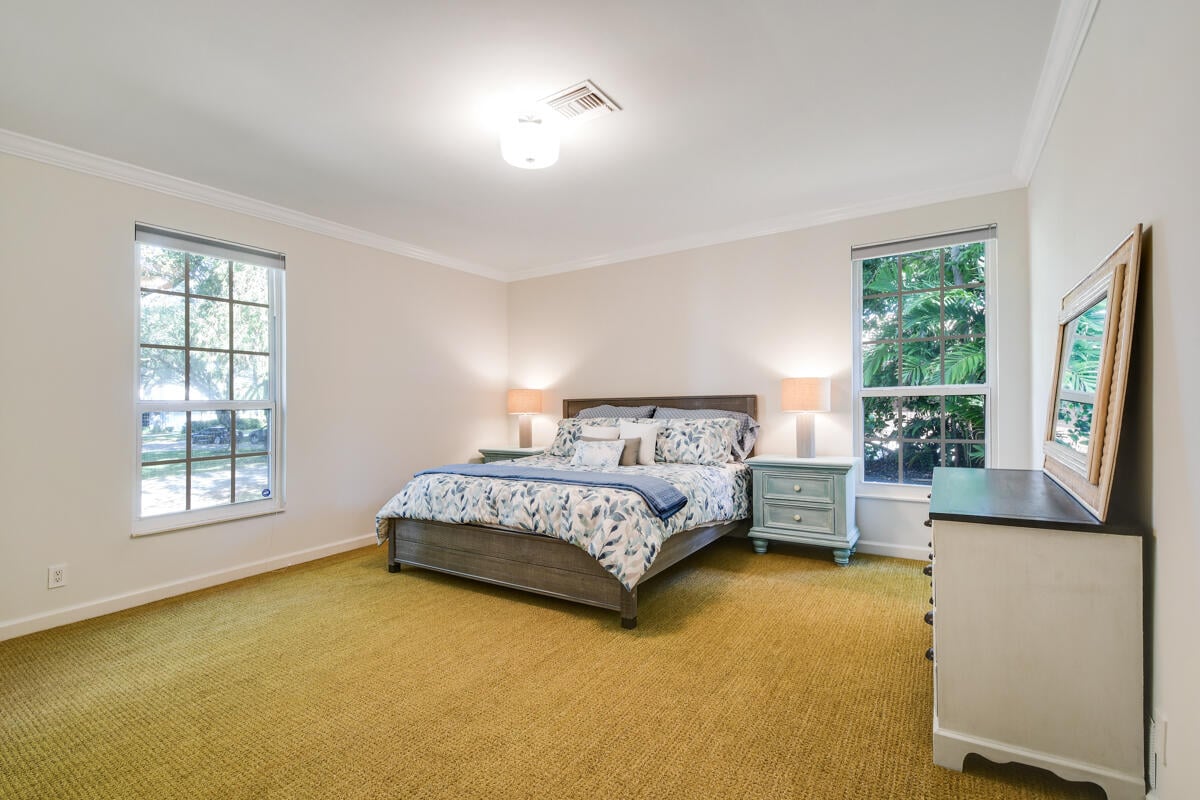 Heritage Oaks Residence photo 44