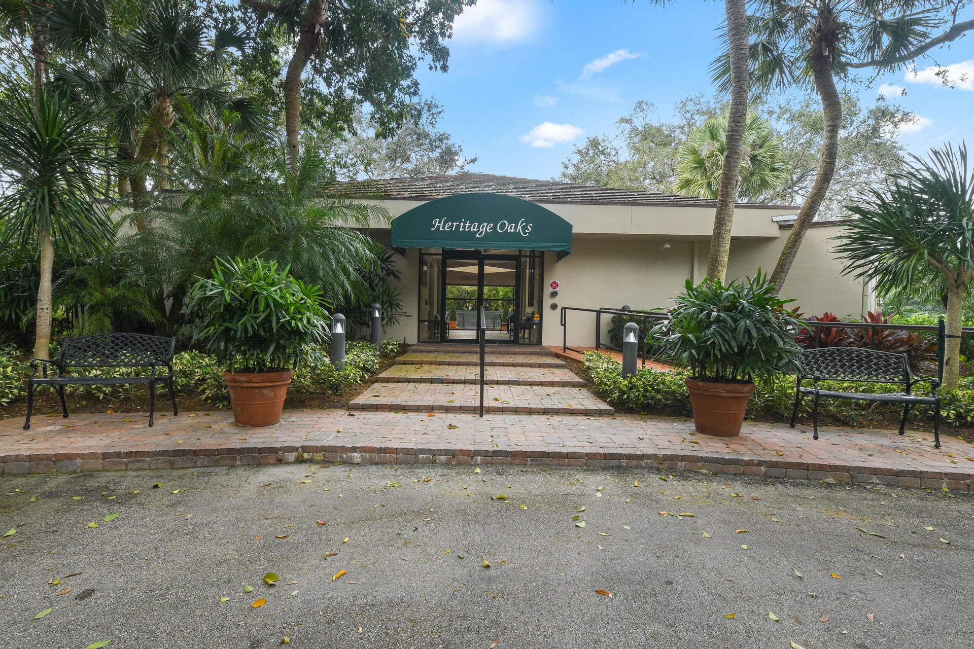 Heritage Oaks Residence photo 55