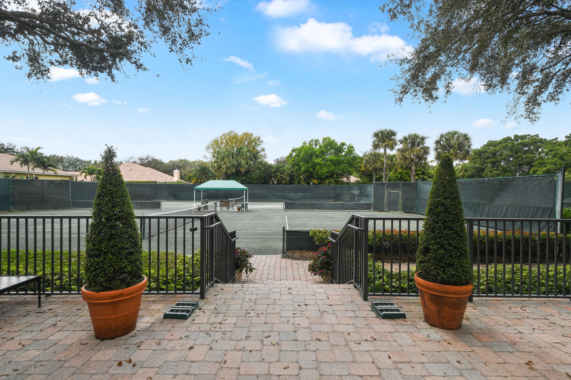 Heritage Oaks Residence photo 57