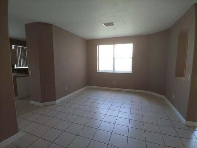 Residence photo 12