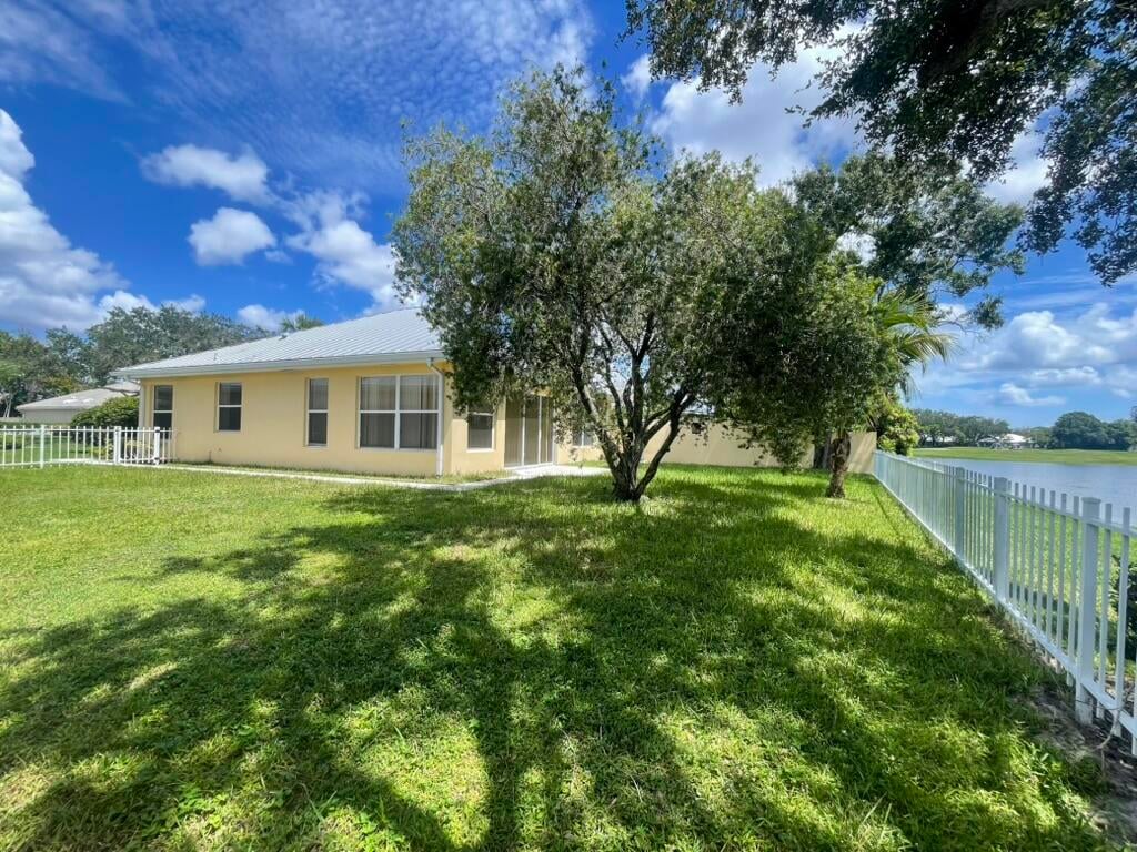 Residence photo 3