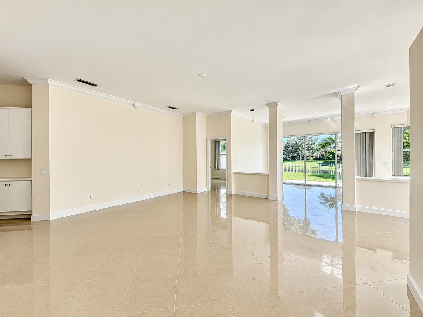 Residence photo 8