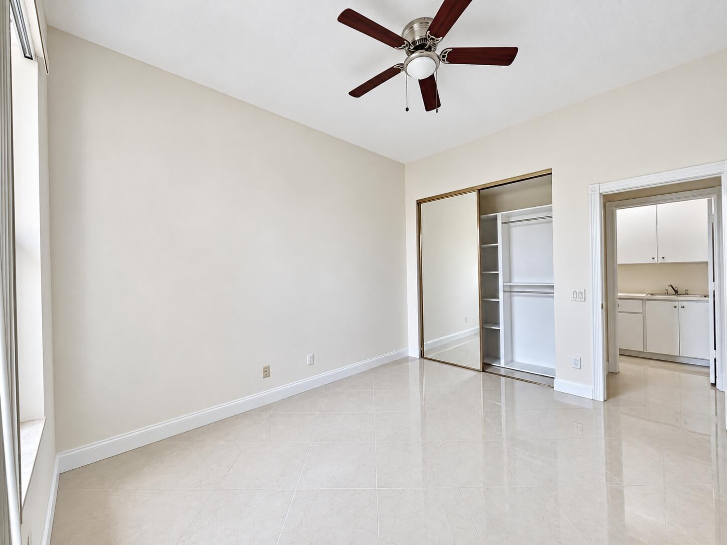 Residence photo 30