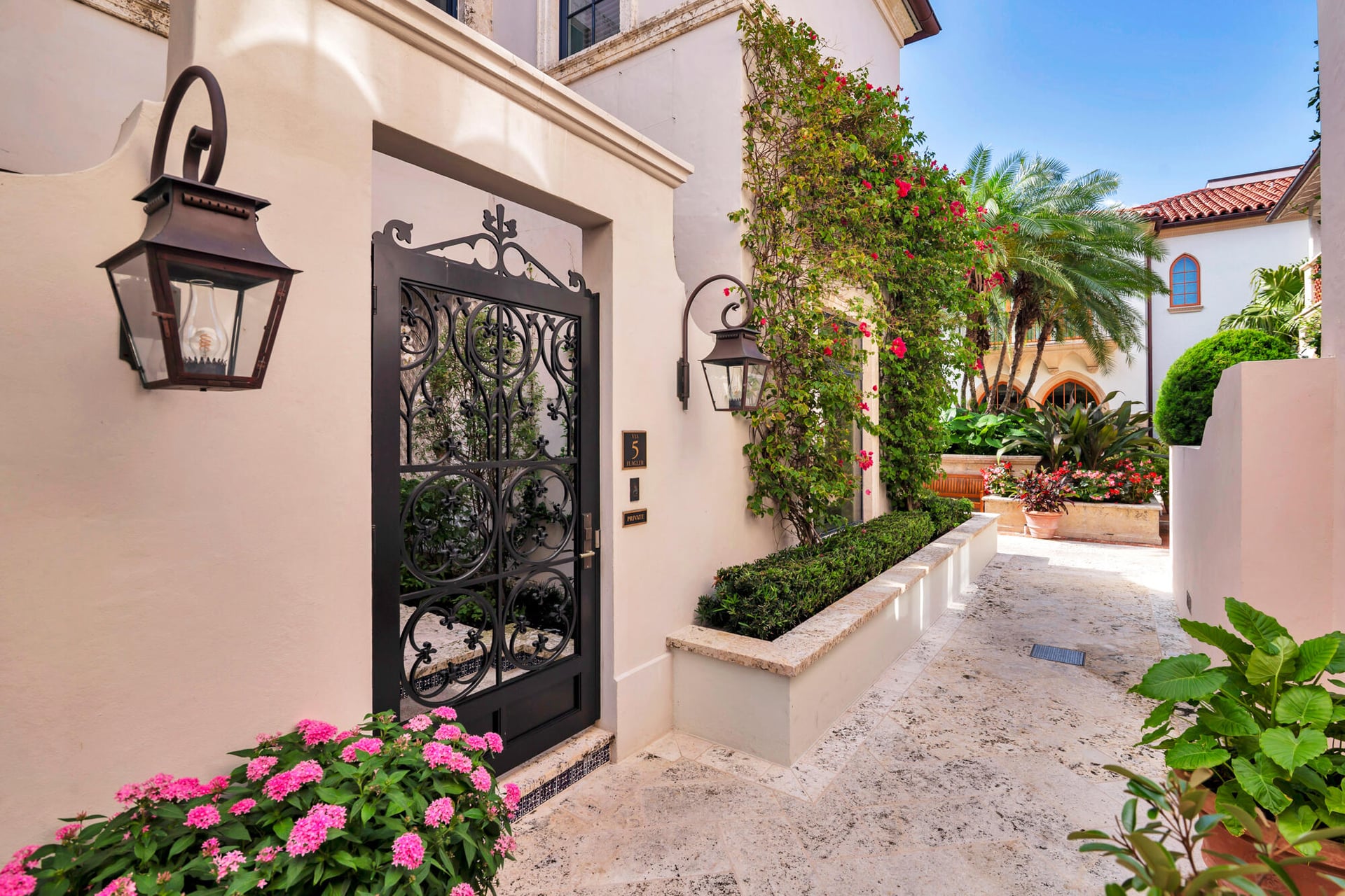 In-Town Palm Beach Residence photo 2
