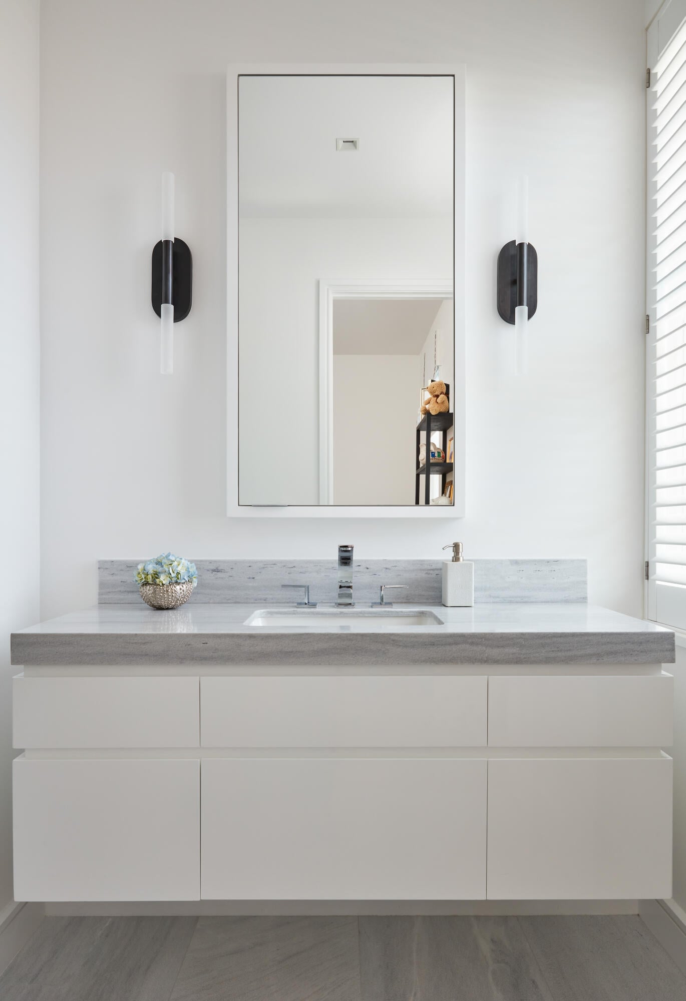In-Town Palm Beach Residence photo 32