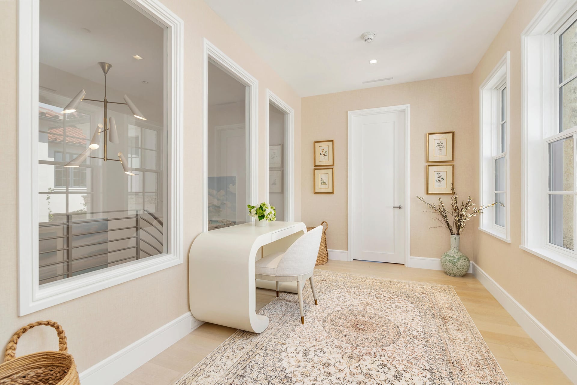 In-Town Palm Beach Residence photo 33