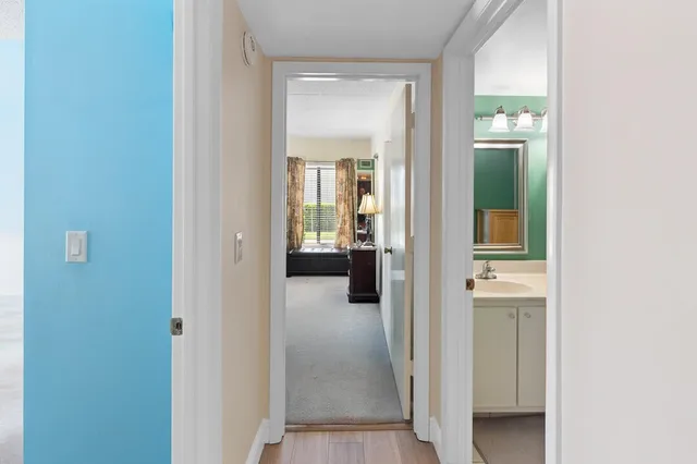  Residence photo 30