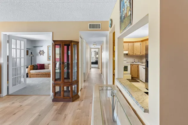  Residence photo 34