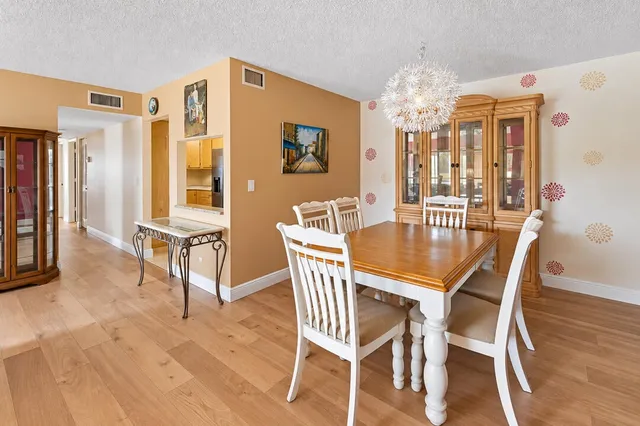  Residence photo 44