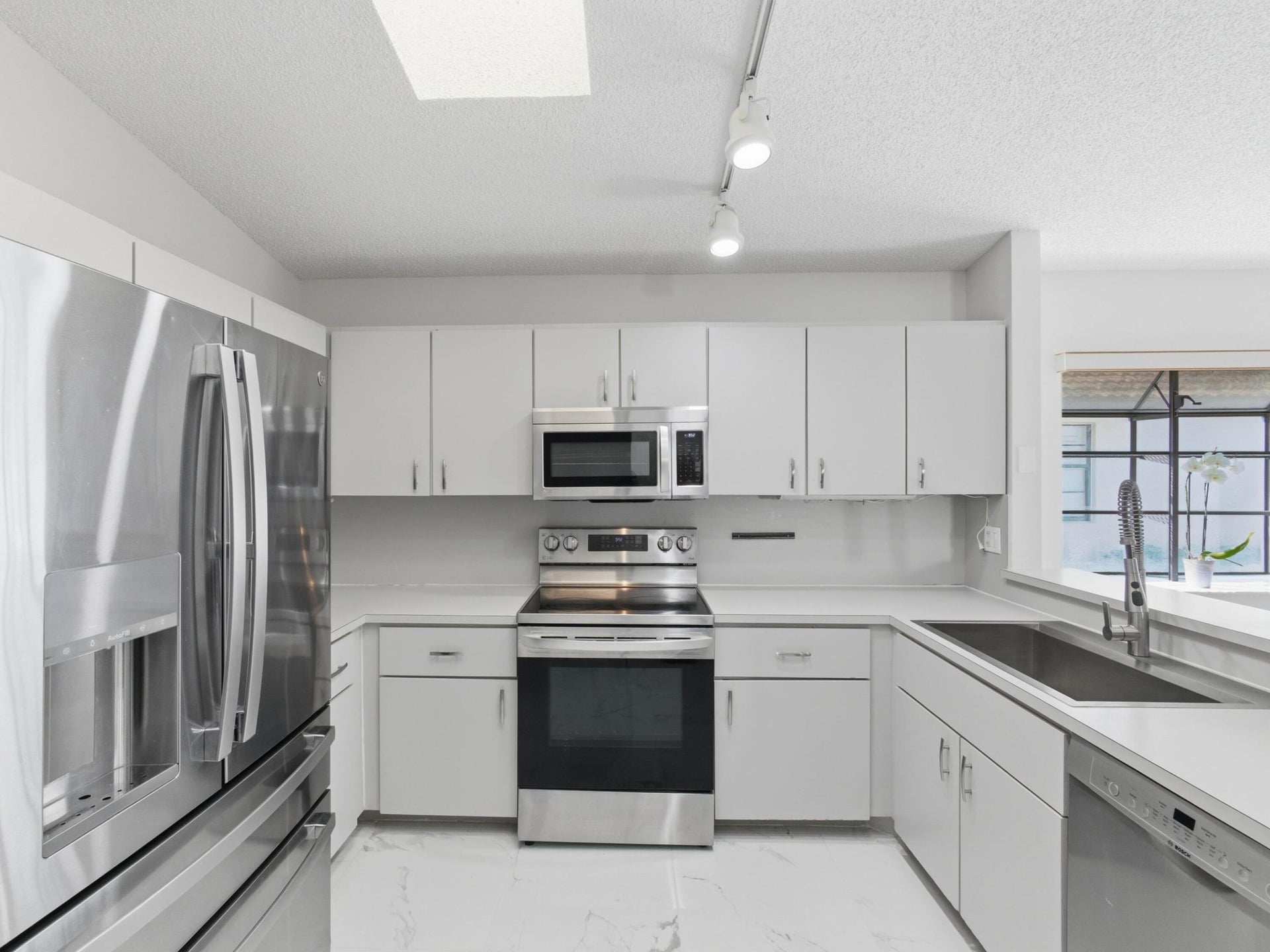 Residence photo 18