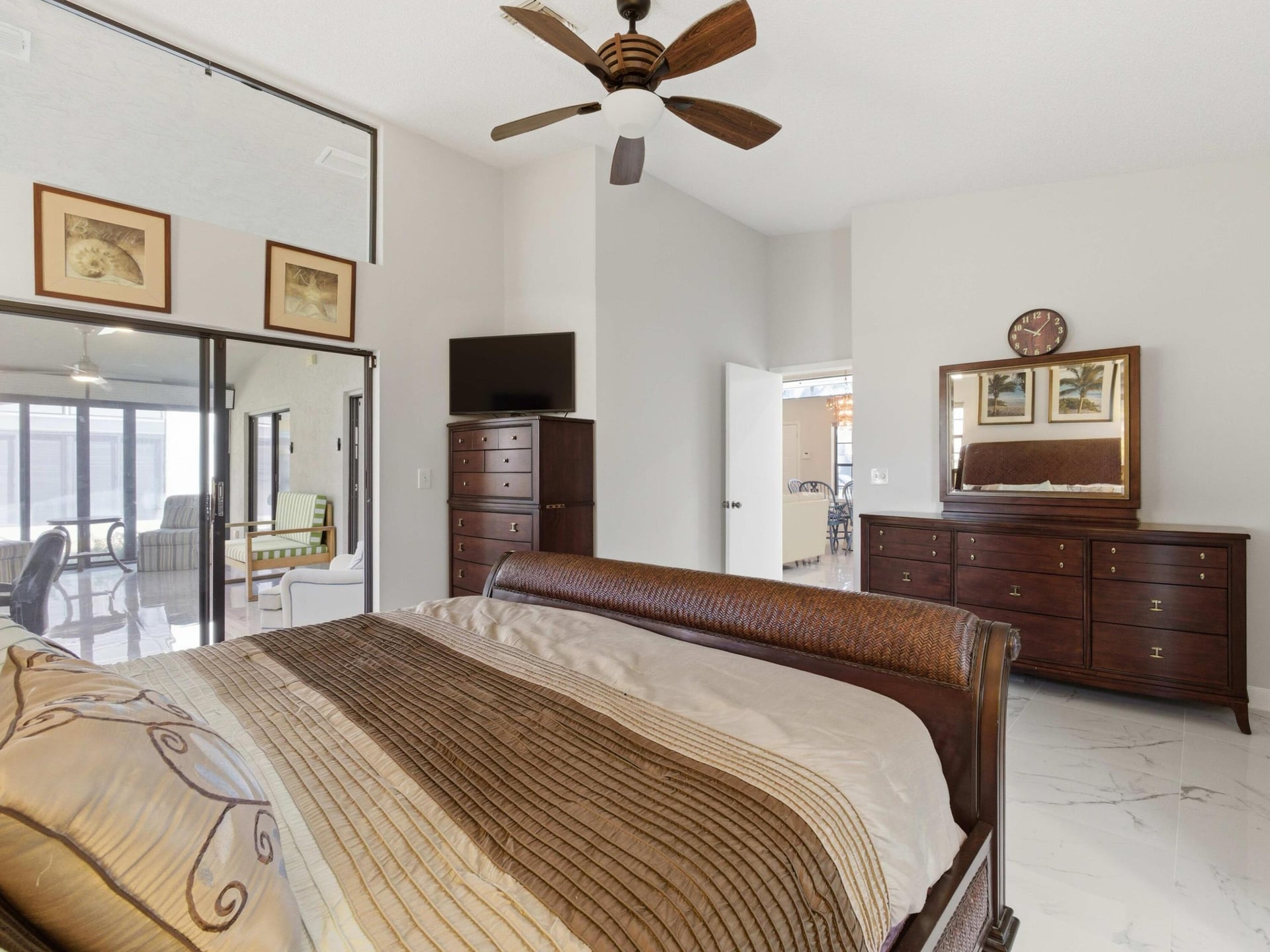 Residence photo 72