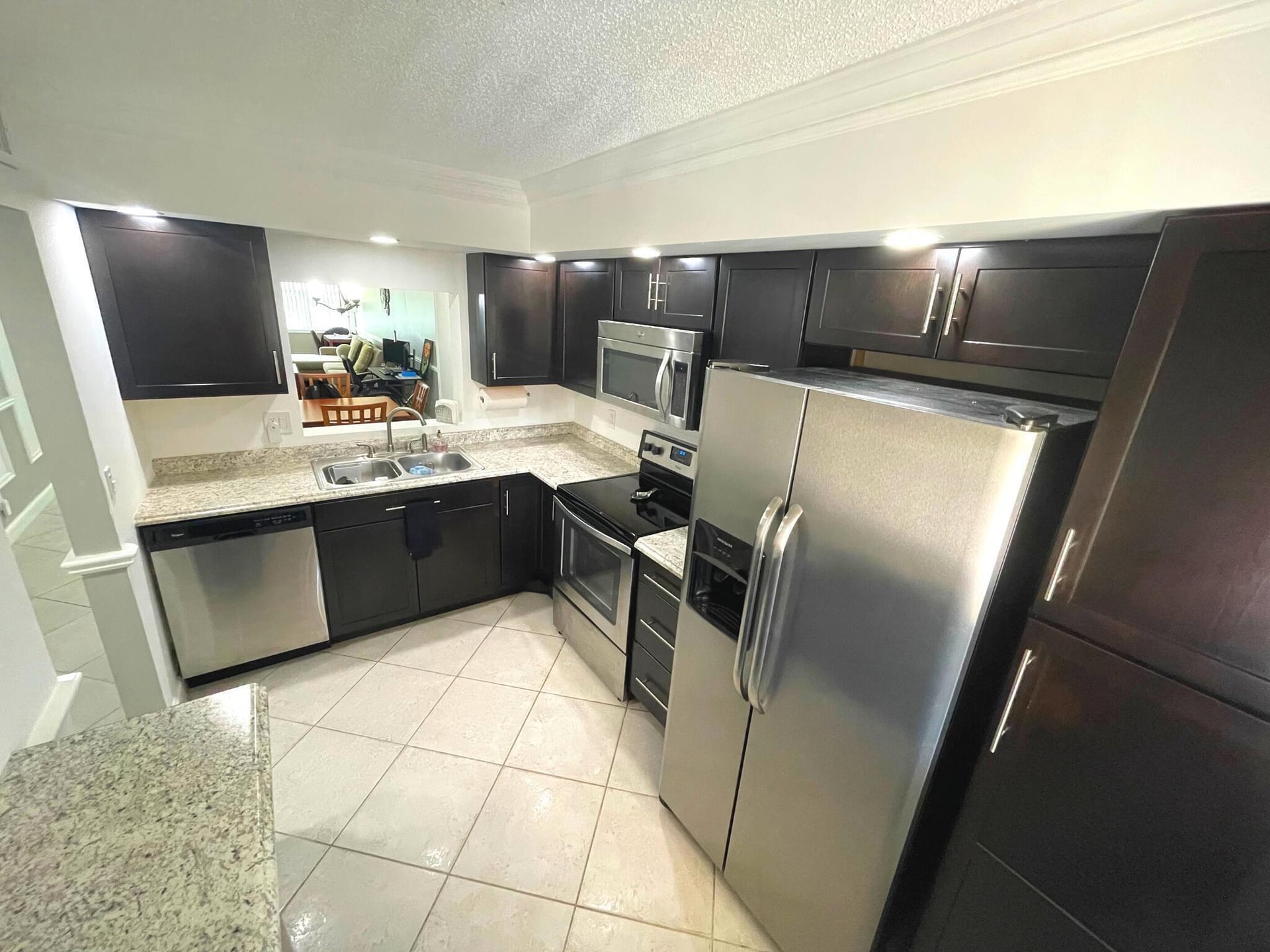  Unit 2070 photo 5