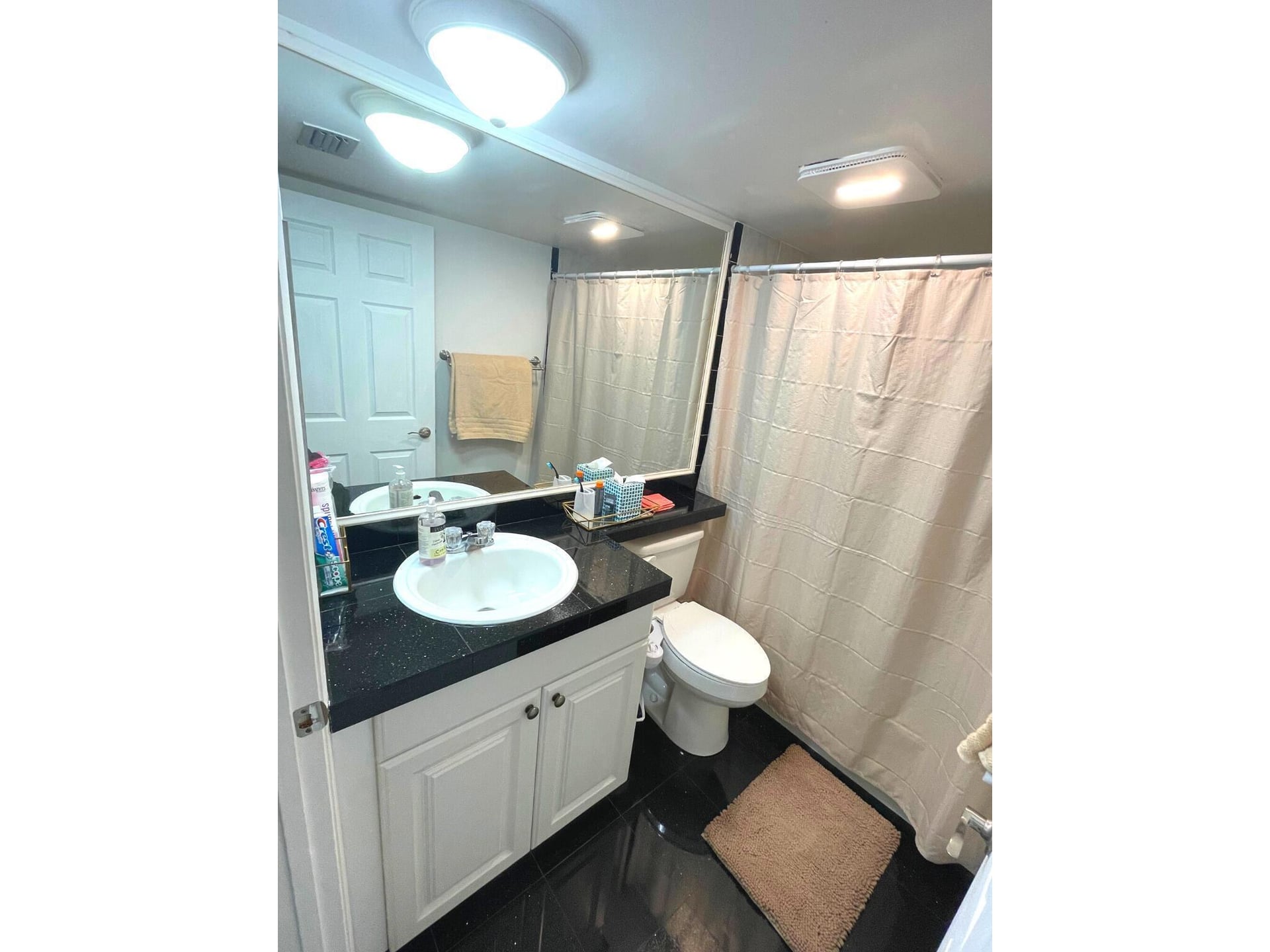  Unit 2070 photo 21