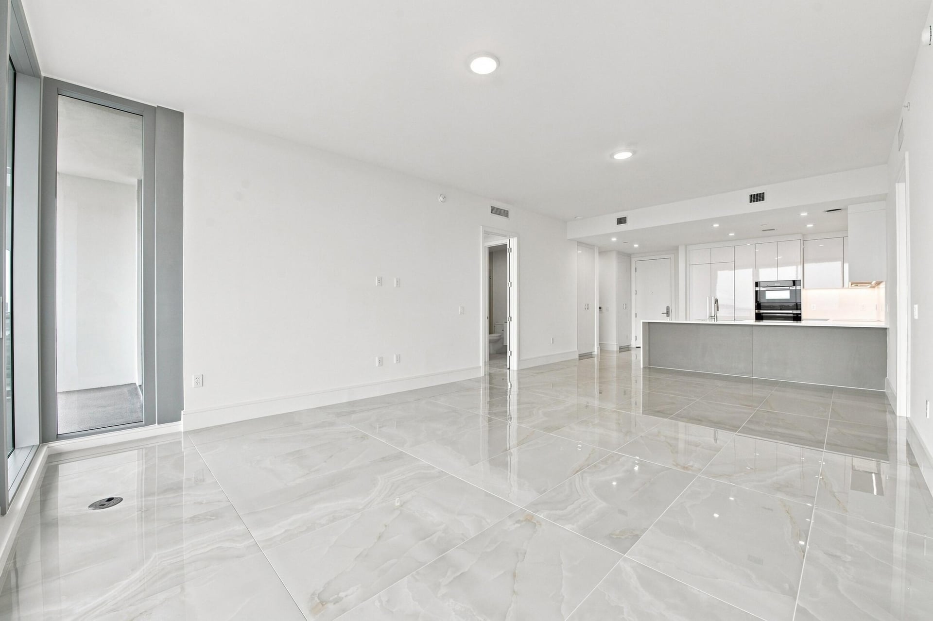 Nautilus 220 Unit 1517 photo 6