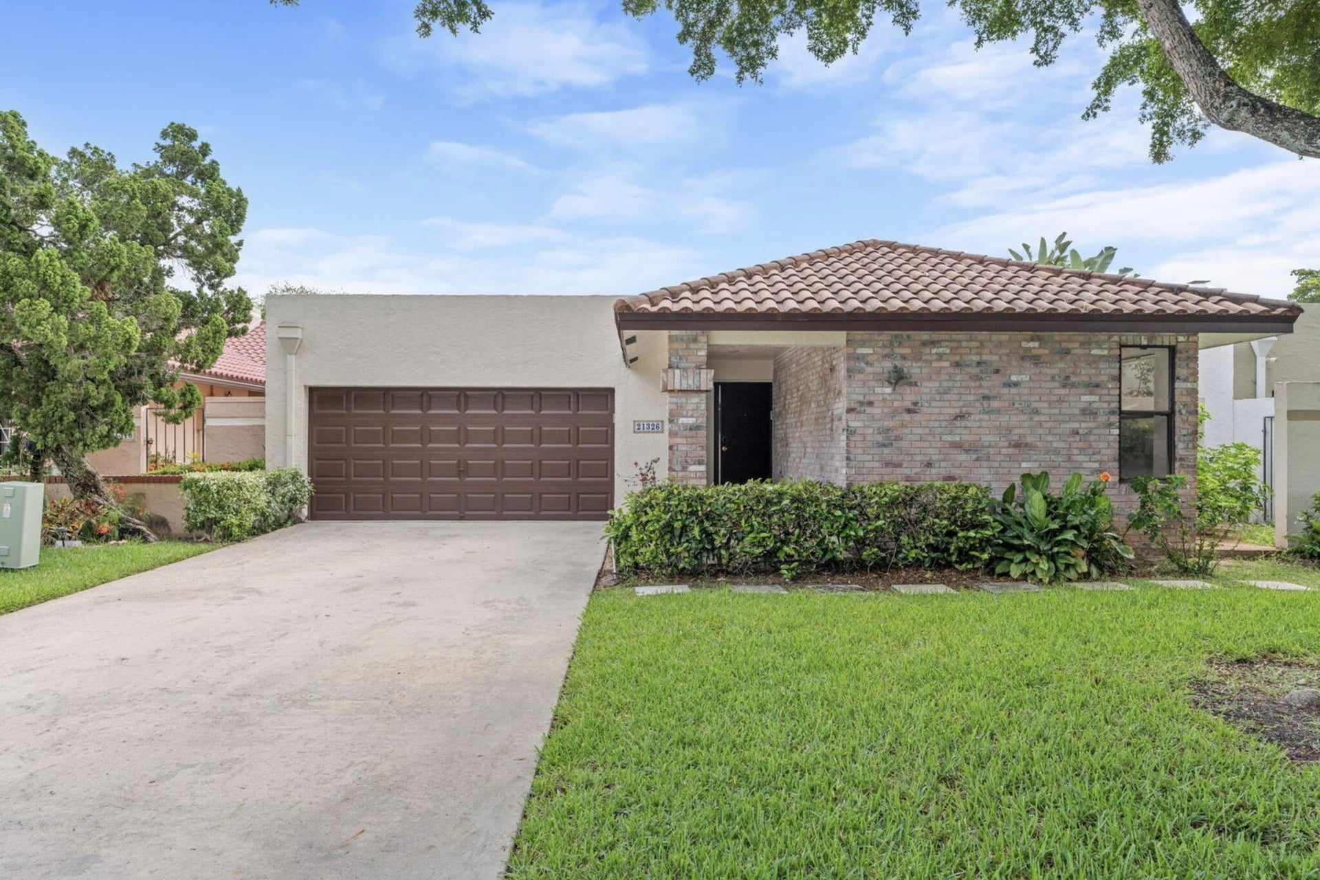Residence photo 2