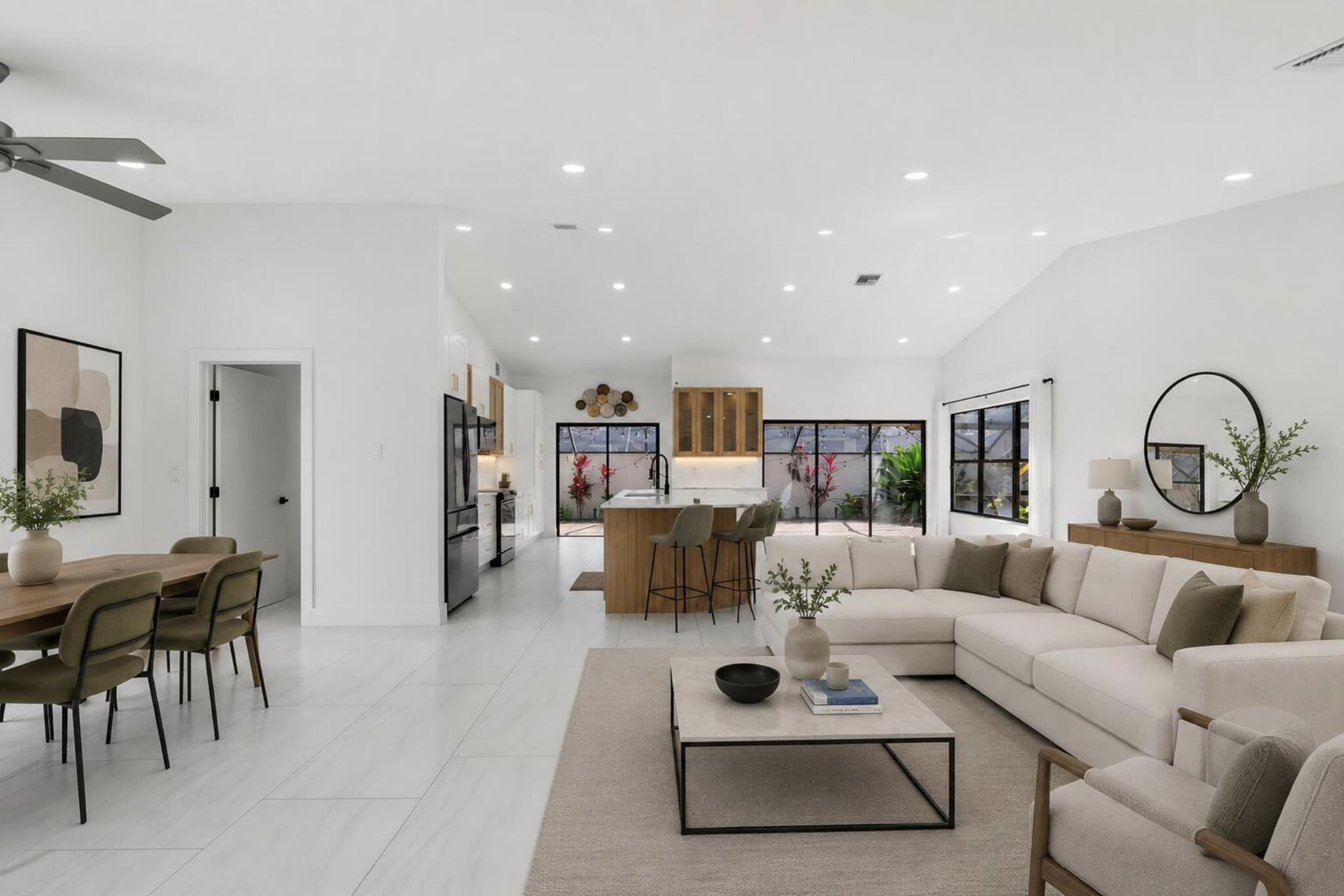 Residence photo 3
